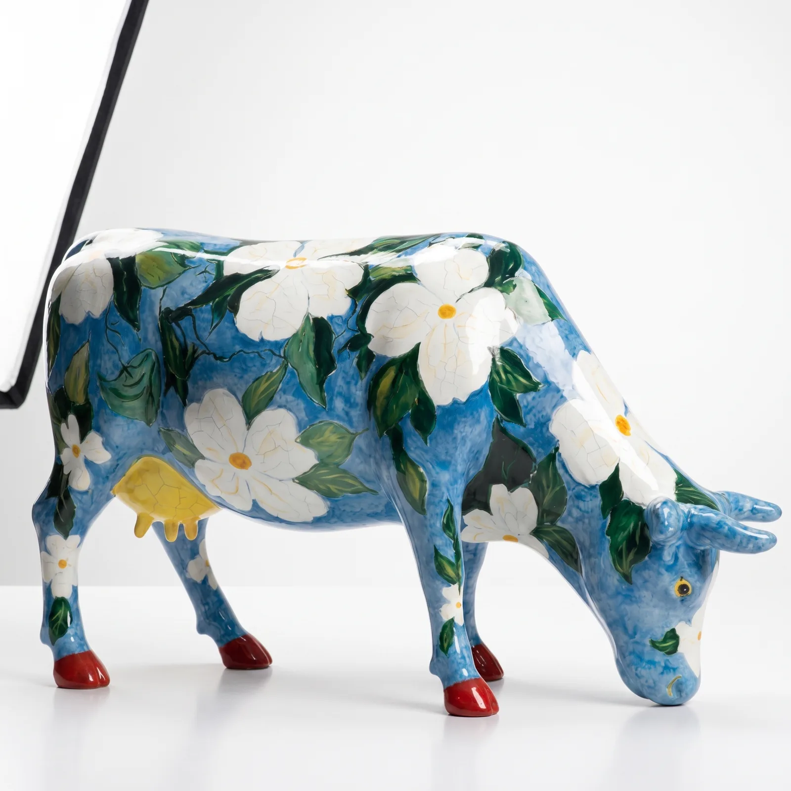 Koe Beeld Groot Witte Bloemen – Grazend 140cm