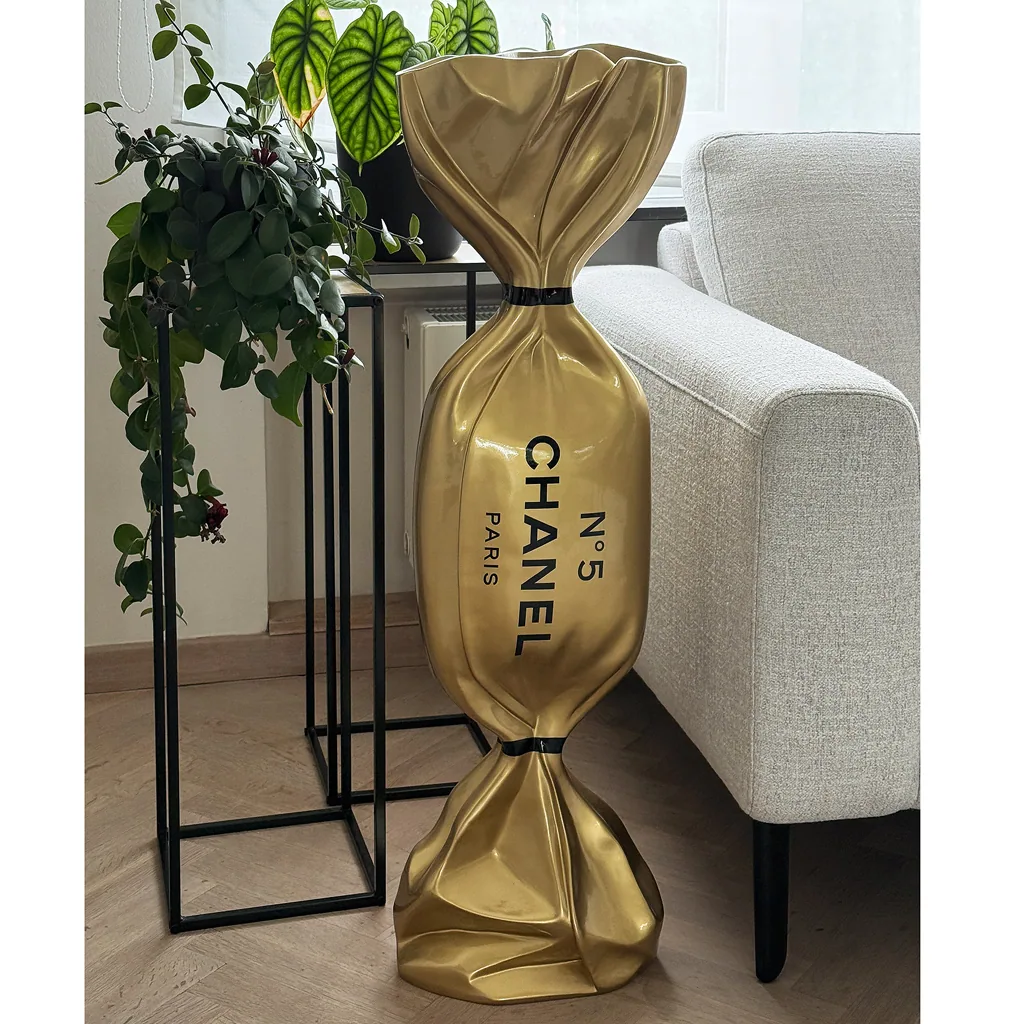 Art Candy Hommage to Chanel n°5 Goud Zwart 100cm Decoratie Ook Te Personaliseren — detailfoto 2