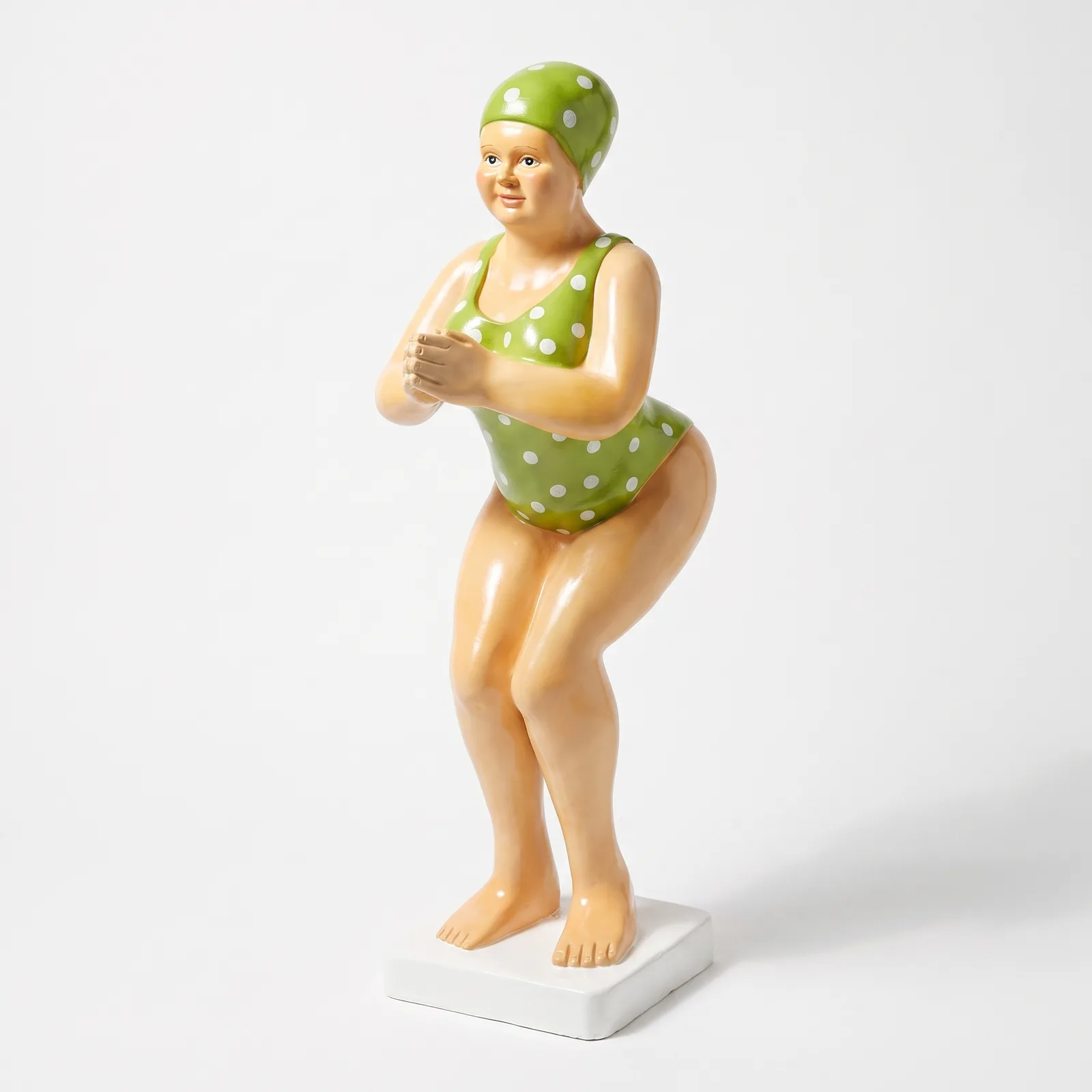 Duikende Dame Beeld 110cm – Groen met Witte Bollen Tuinbeeld